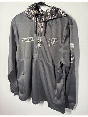 Colosseum Wisconsin Badgers Mens Large Gray 1/4 Zip Hoodie Camo NCAA Pockets
